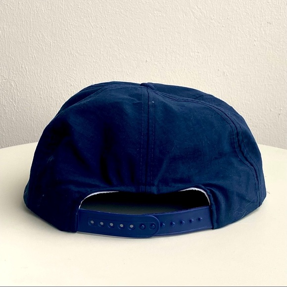 Vintage Script Nylon Snapback - Picture 3 of 4